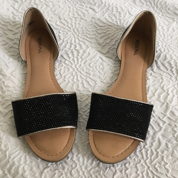 Merona | Shoes | Merona Flats Open Toe Sparkle Sandals Black With Gold Trim  Size 75 | Poshmark